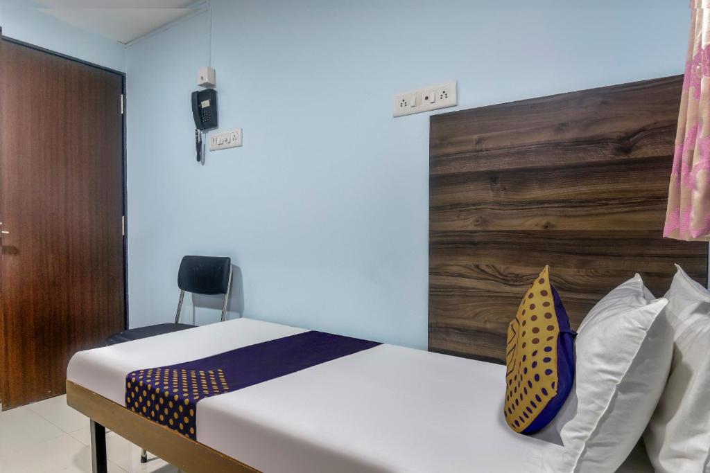 Трехместный (Представительский трехместный номер), Hotel Sunny
