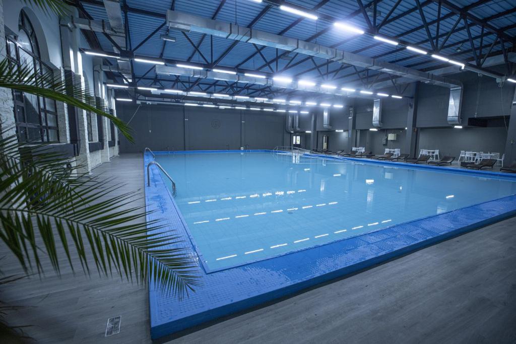 Cross Health Spa Center