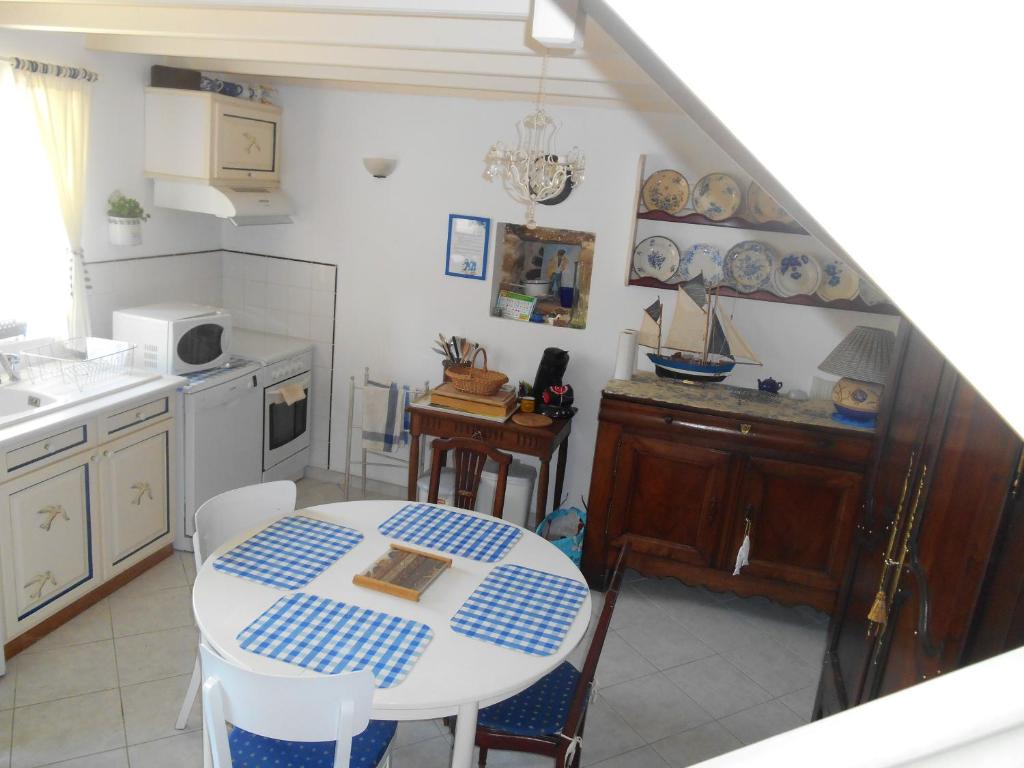 Maison de 2 chambres avec jardin clos et wifi a Cleden Cap Sizun a 4 km de la plage photo 1