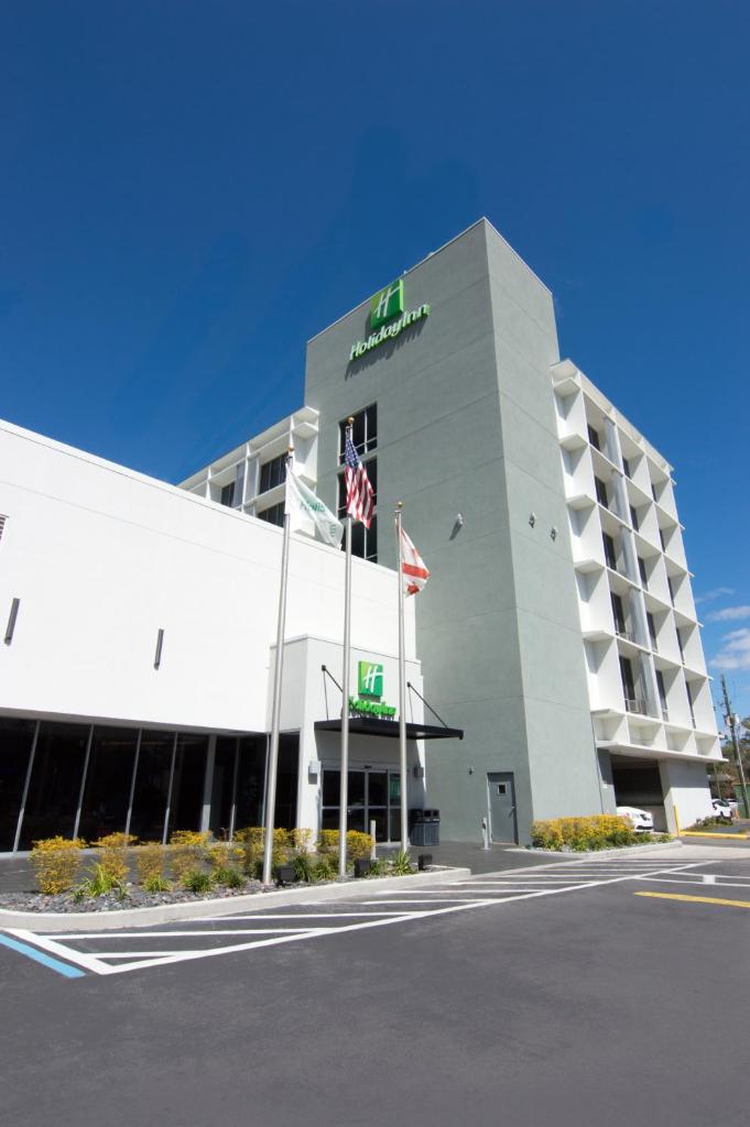 Holiday Inn Gainesville-University Center, an IHG Hotel photo 1