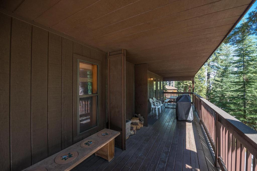 Quail Crossing Lodge image