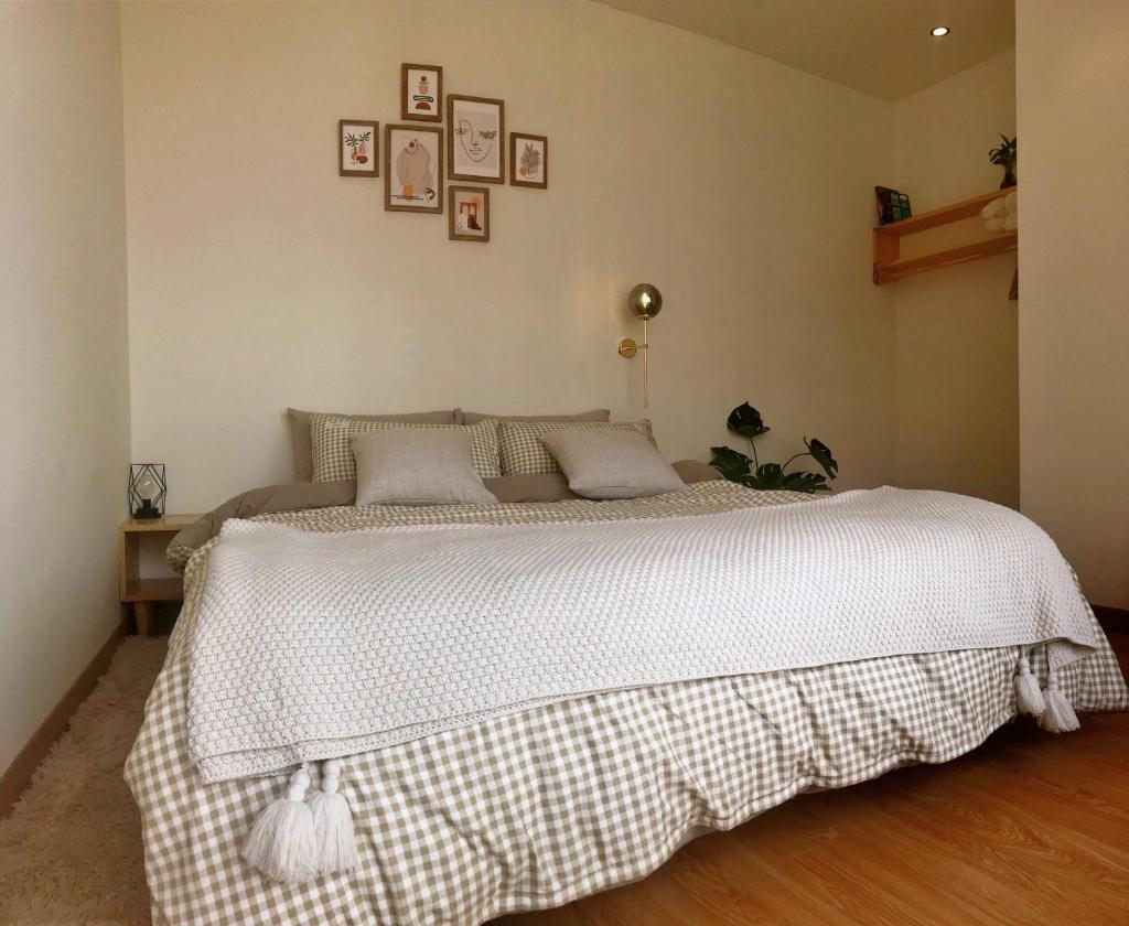 Ngày Tháng 5 - MayDay