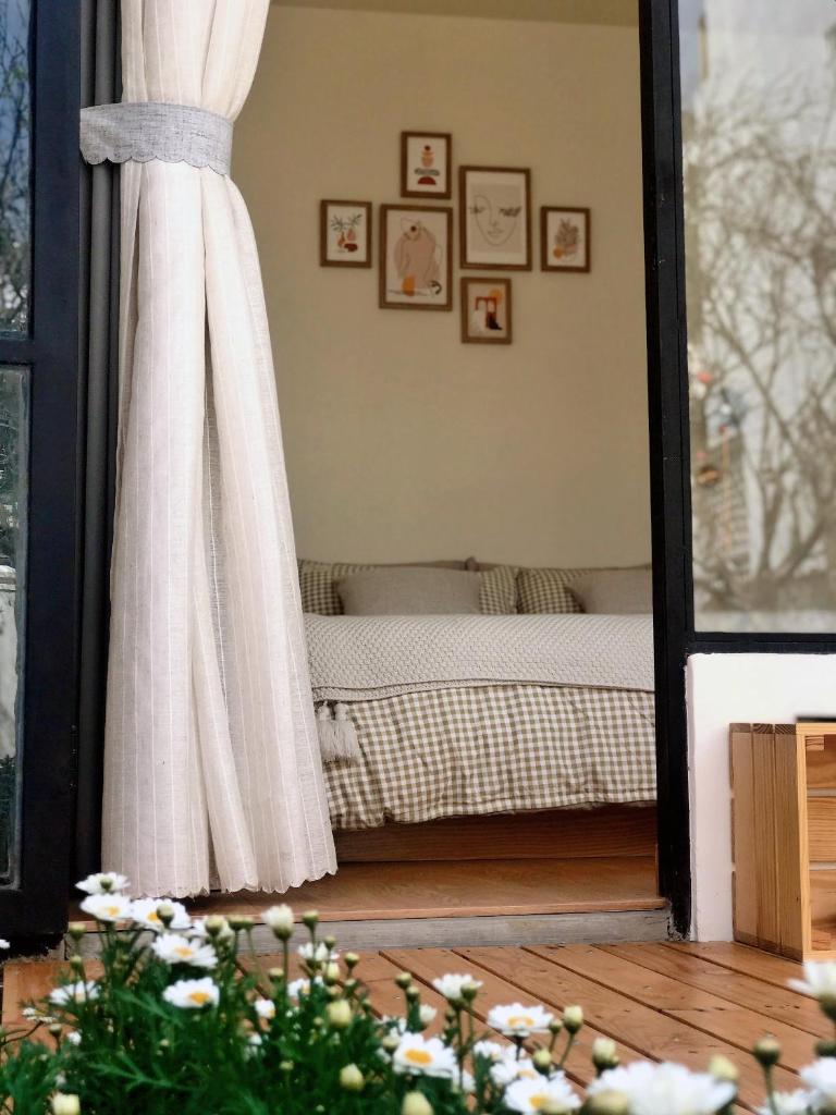 Ngày Tháng 5 - MayDay