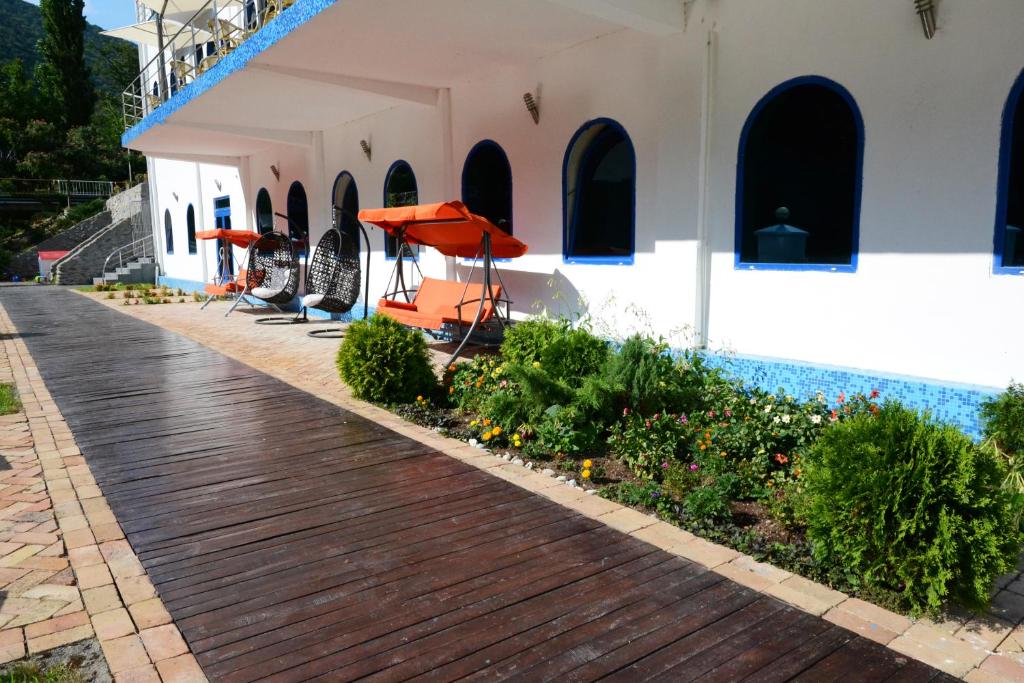 Hotel Golden Spirit photo 1