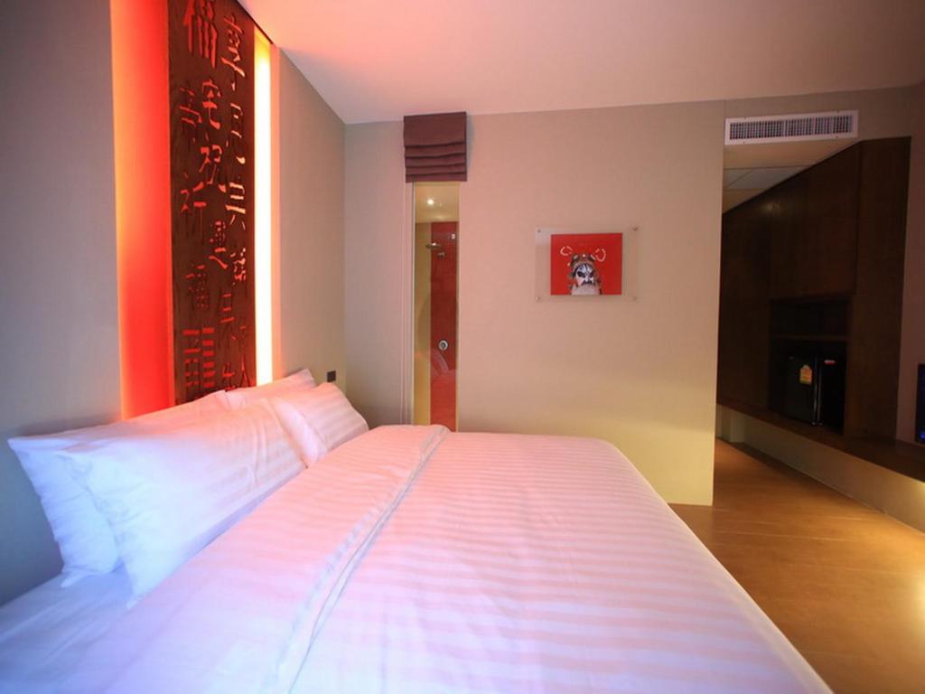 Двухместный (Двухместный номер Делюкс с 1 кроватью), Silom One