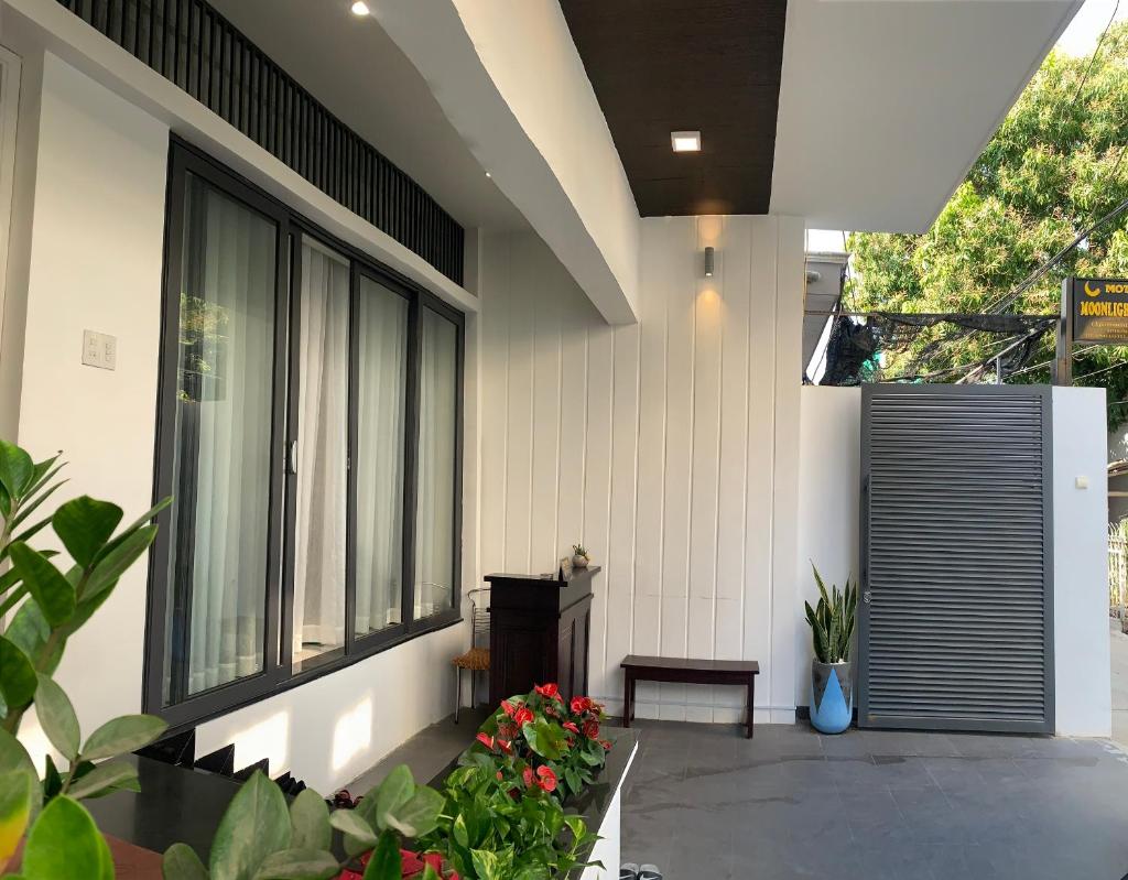 Moonlight House & Apartment Nha Trang