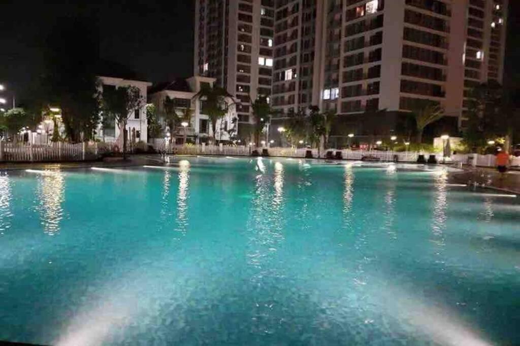 2 Bedrooms in luxury @Vinhomes Green Bay Ha Noi.