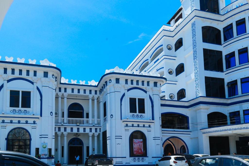 RedDoorz Plus @ Castle Chateau Iloilo photo 2