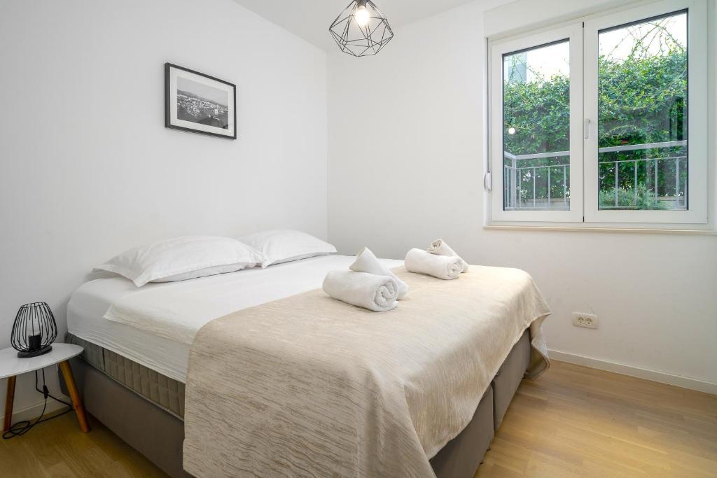 LUX Holiday Apartment on KASUNI Beach in Split photo 4