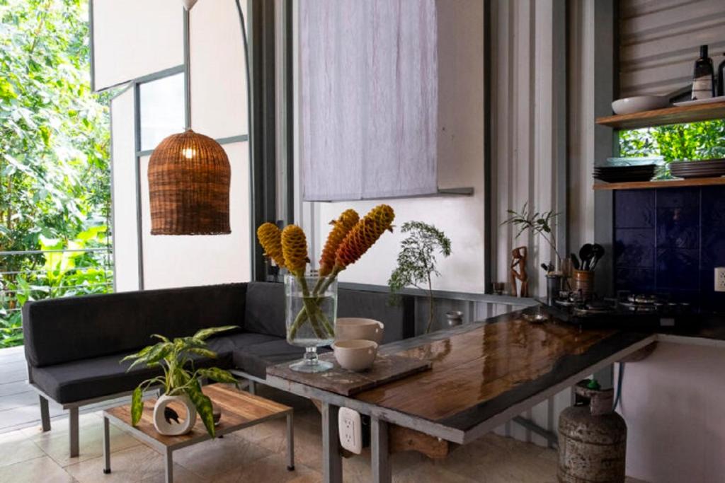 Perezoso Villa. Jurassic Park loft in the jungle photo 3