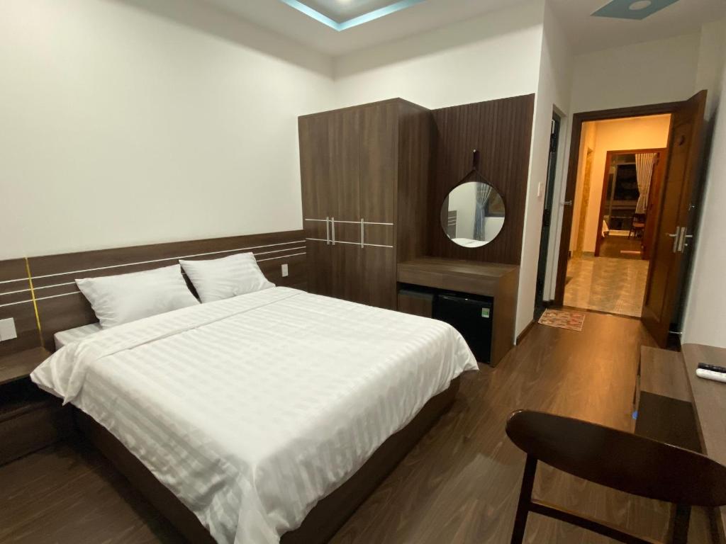 Двухместный (Двухместный номер Делюкс с 1 кроватью), Kim Duyên Motel Nha Trang
