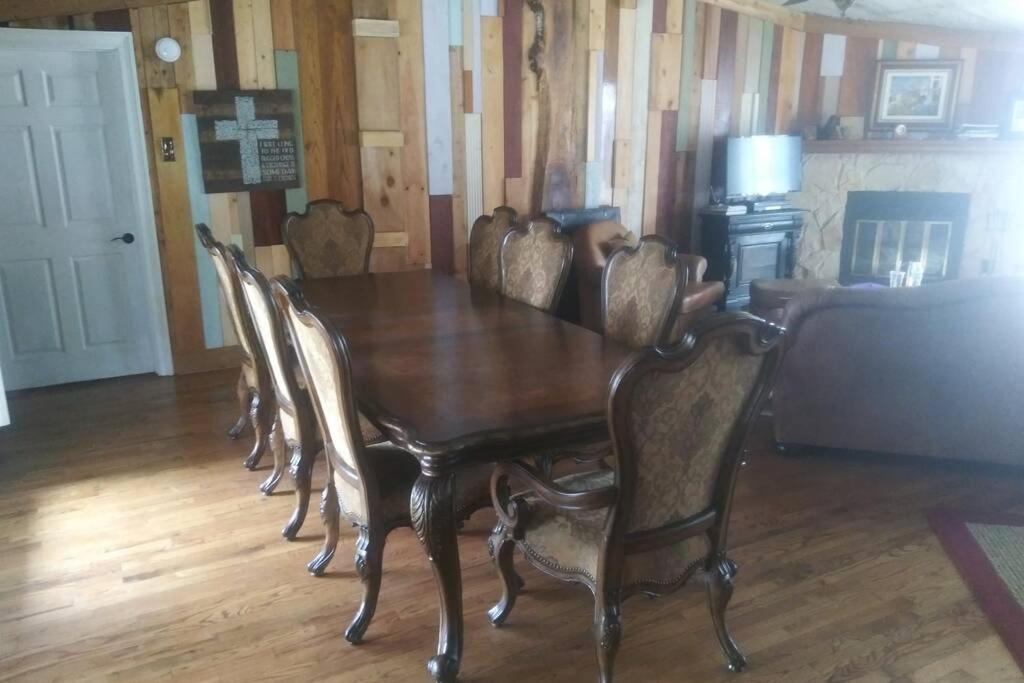 THE VILLA - BANDERA/HILL COUNTRY/VACATION/PEACE photo 4