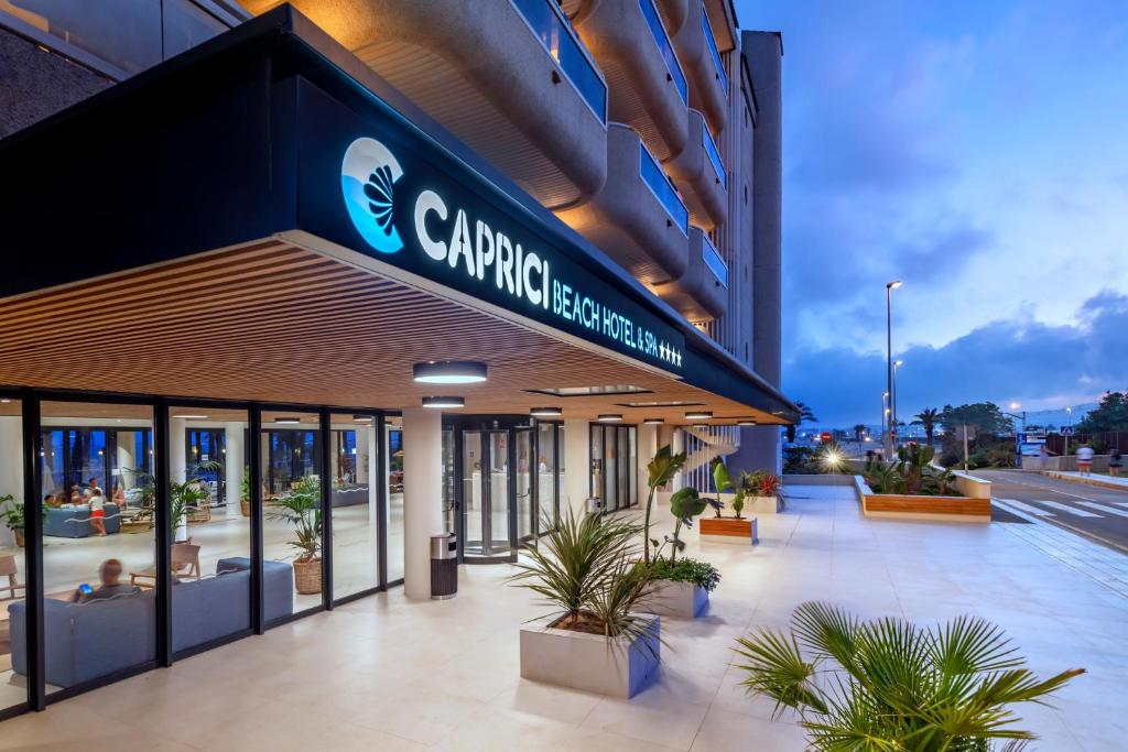 Caprici Beach Hotel & Spa photo 4