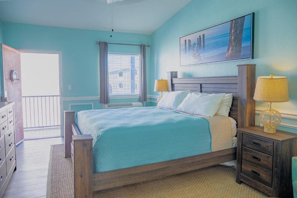 Sea and Breeze Hotel and Condo photo 4