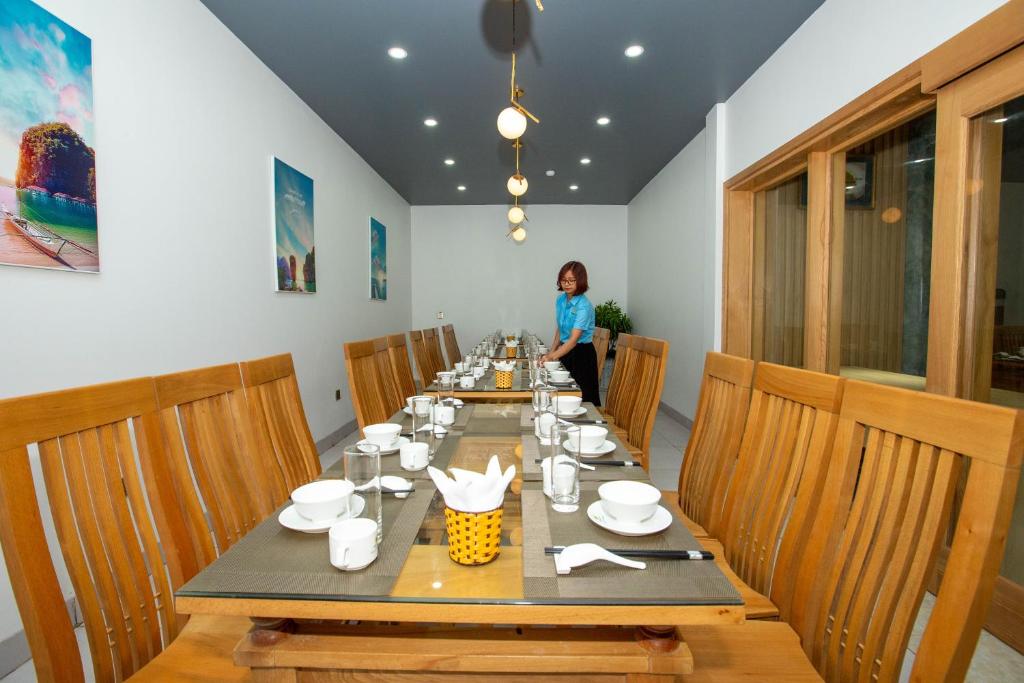 Emerald Hotel Cát Bà