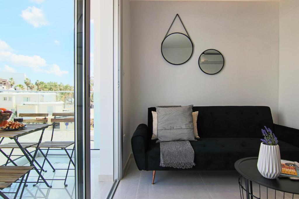 Phaedrus Living Seaside Luxury Flat Athina 108 photo 2