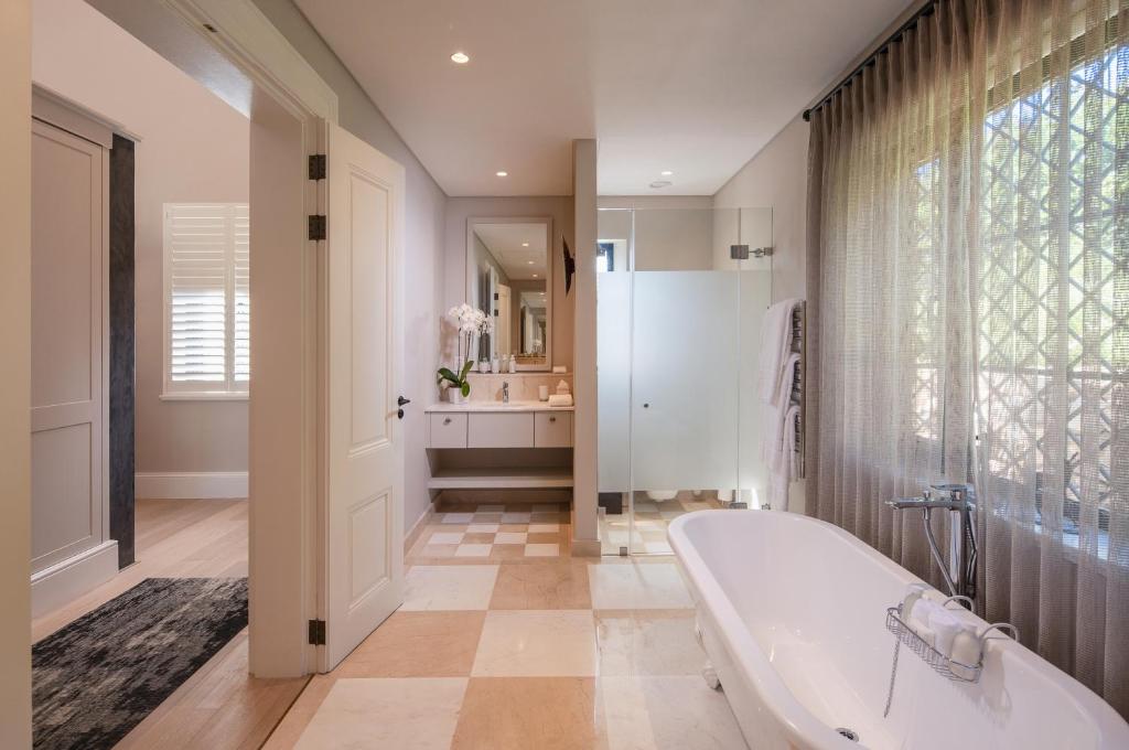 Leeu Estates photo 4
