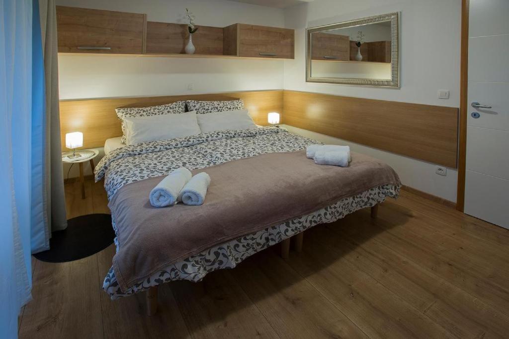 7th Mill apartments photo 2