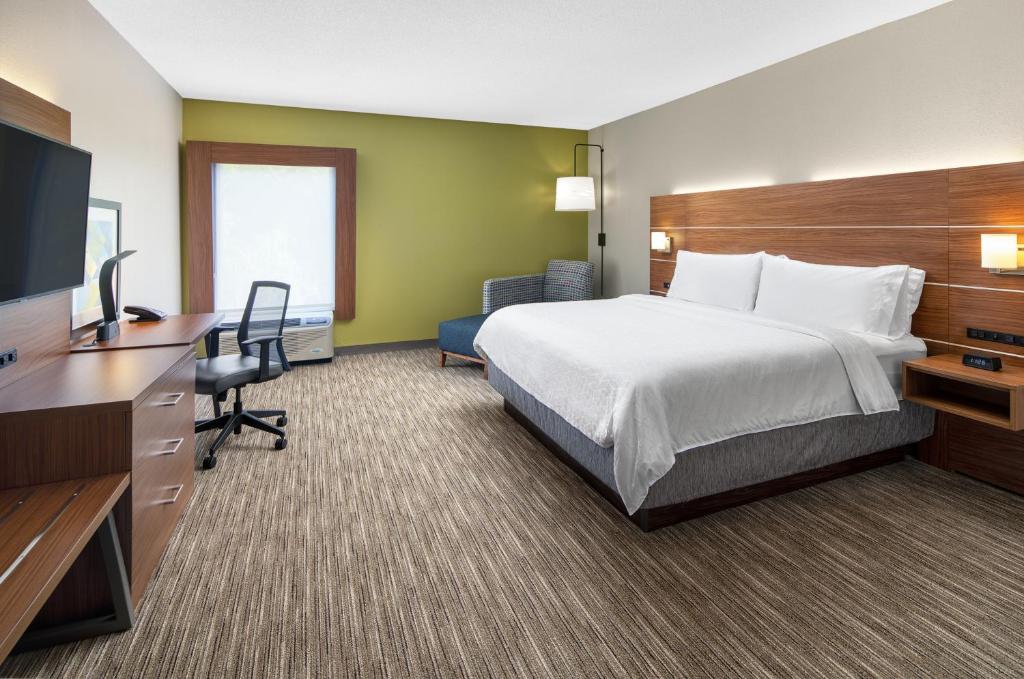 Holiday Inn Express Statesboro, an IHG Hotel photo 4