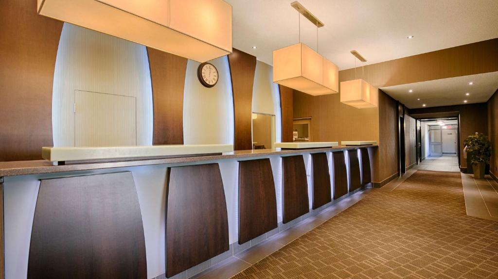 Best Western Plus Guildwood Inn photo 4
