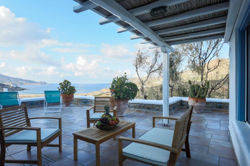 Ftelia Beach Paradise - Villa Irina's Oasis photo 2