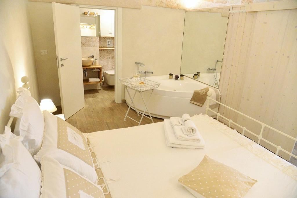 SUITE VITTI 5 - Puglia Mia Apartments photo 2