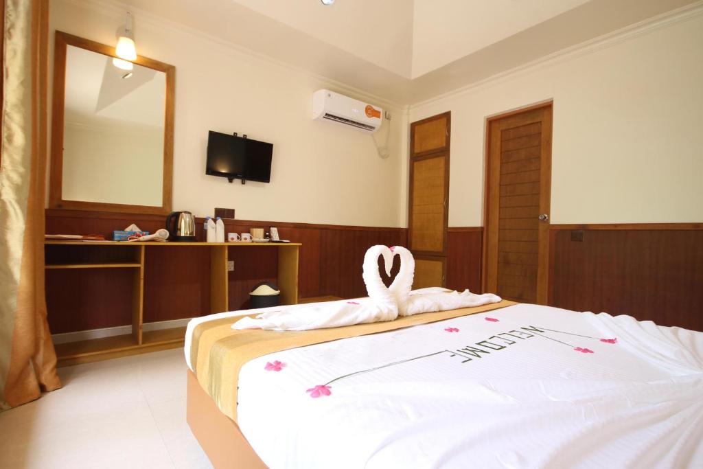 Coral Beach Maldives photo 4