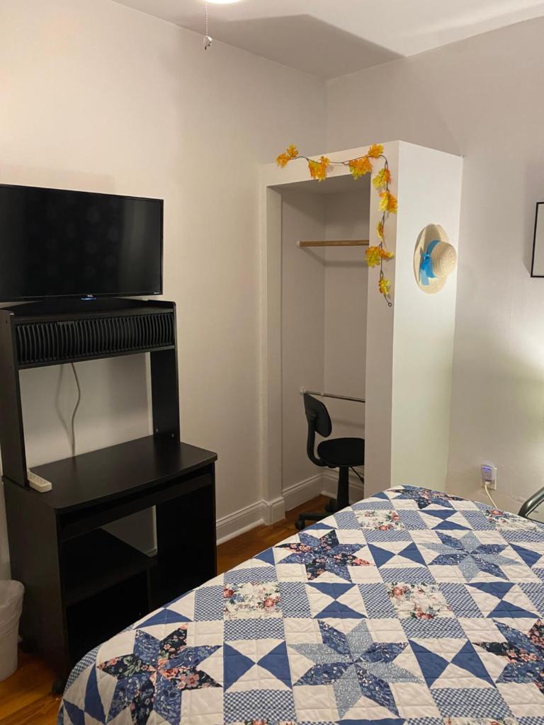 Двухместный (Двухместный номер с 1 кроватью и общей ванной комнатой), Hollywood Rentals LLC