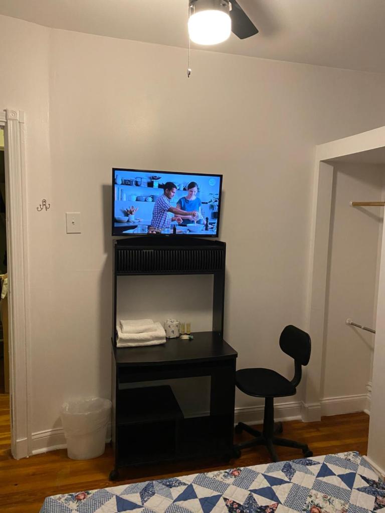 Двухместный (Двухместный номер с 1 кроватью и общей ванной комнатой), Hollywood Rentals LLC