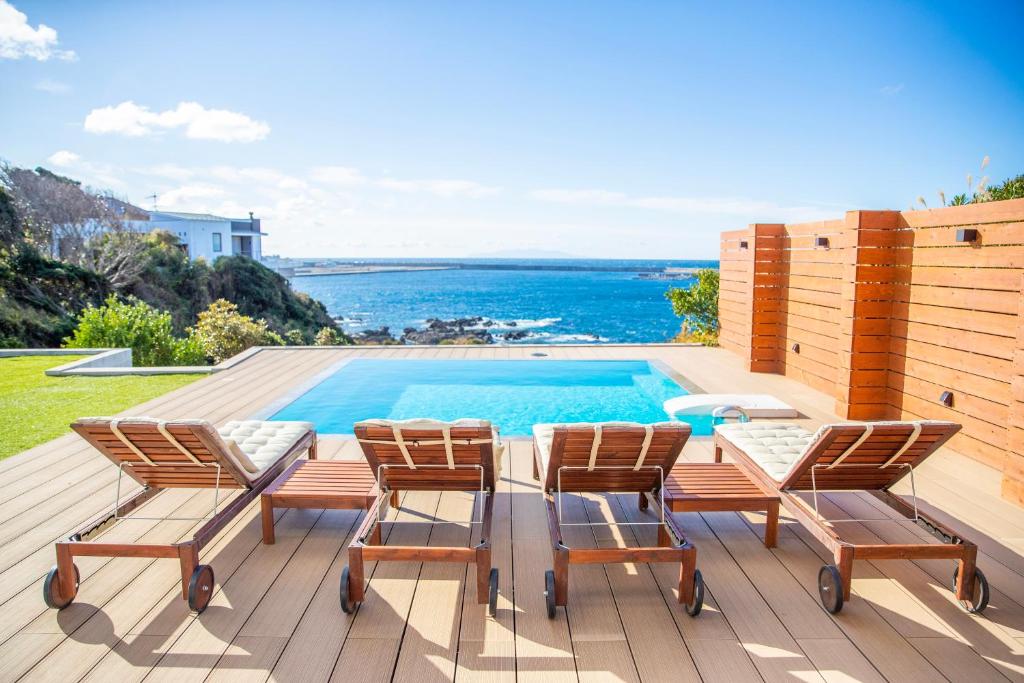 MOROISOSO Pool type open-air bath, Luxury private villa photo 3