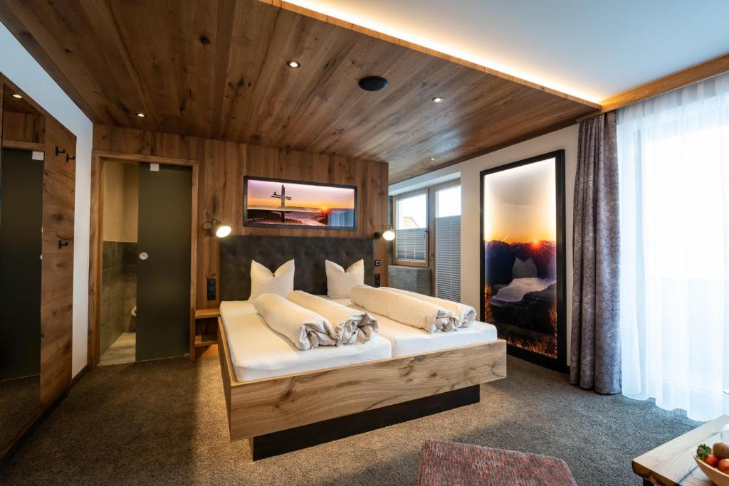 Двухместный (Двухместный номер Делюкс с 1 кроватью и балконом), Hotel Huber Hochland