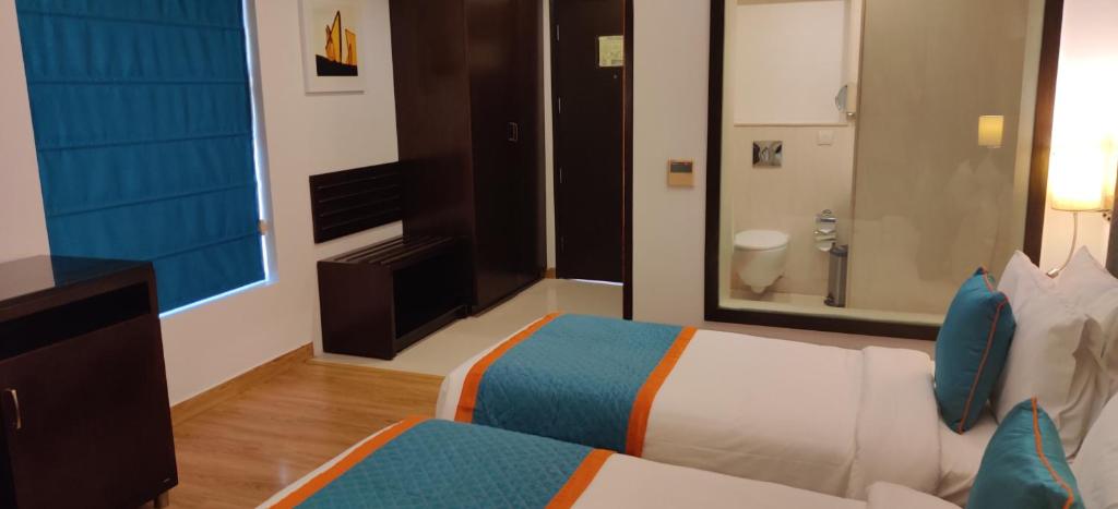Двухместный (Same Day Use Room for 6hrs (between 9AM– 6PM) for same day check in and check out), Golden Tulip Gurgaon Sector 29