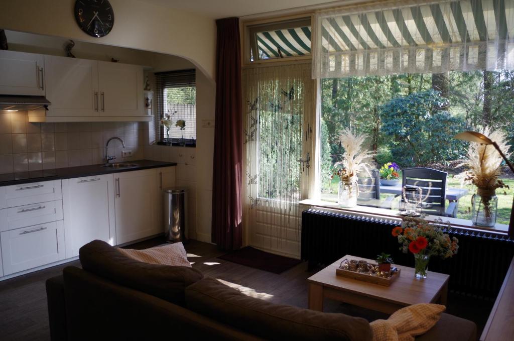 Geschakelde bungalow op de Veluwe "De Eekhoorn" photo 3