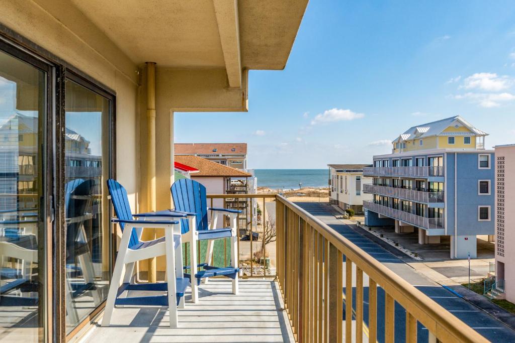 Regency Place 301