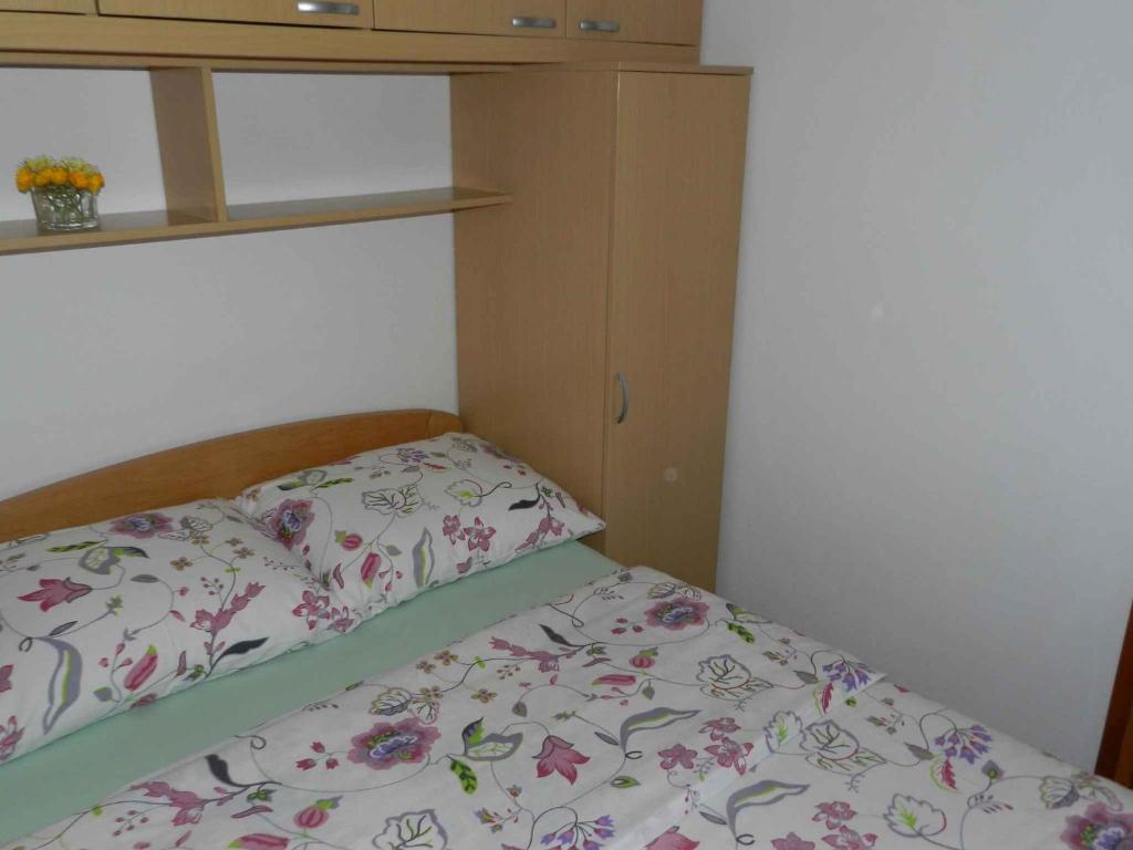 Two-Bedroom Apartment in Malinska I photo 4