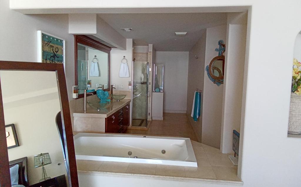 Playa Bonita condo photo 4