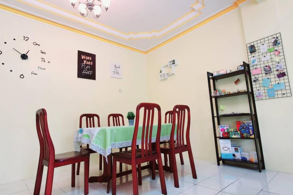 Colourful homestay - (near jeti sky mirror) photo 4