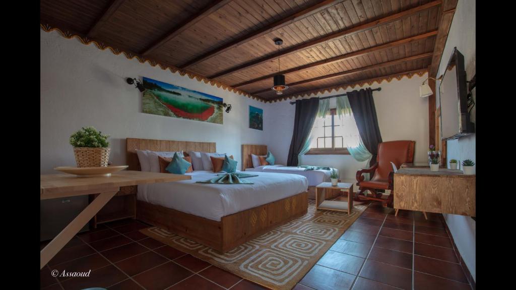 Room in Bungalow - Triple Bungalow 6 - El Cortijo Chefchaeun Hotel Spa photo 1