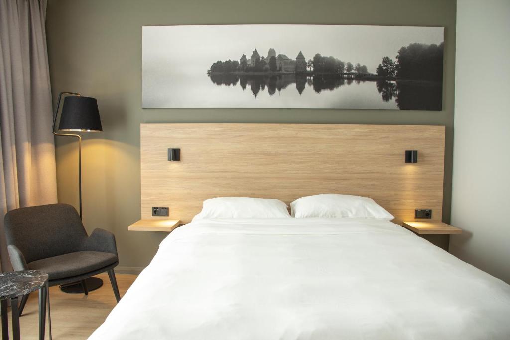 Двухместный (Улучшенный номер — Частичный вид на аэропорт), Park Inn by Radisson Vilnius Airport Hotel & Business Centre