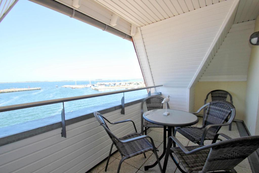 Hafenhäuser Wiek FeWo 06 - Balkon, Meerblick photo 1
