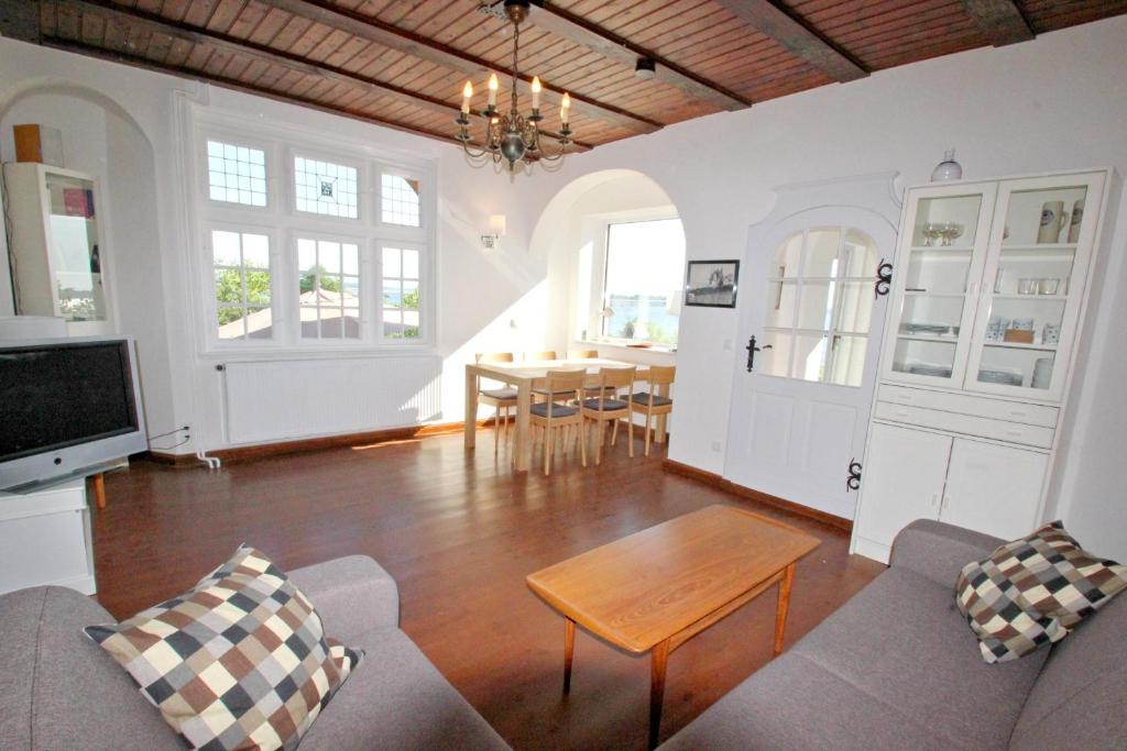 märchenhafte Villa in idyllischer Lage und mit Meerblick - Villa Hermine photo 3