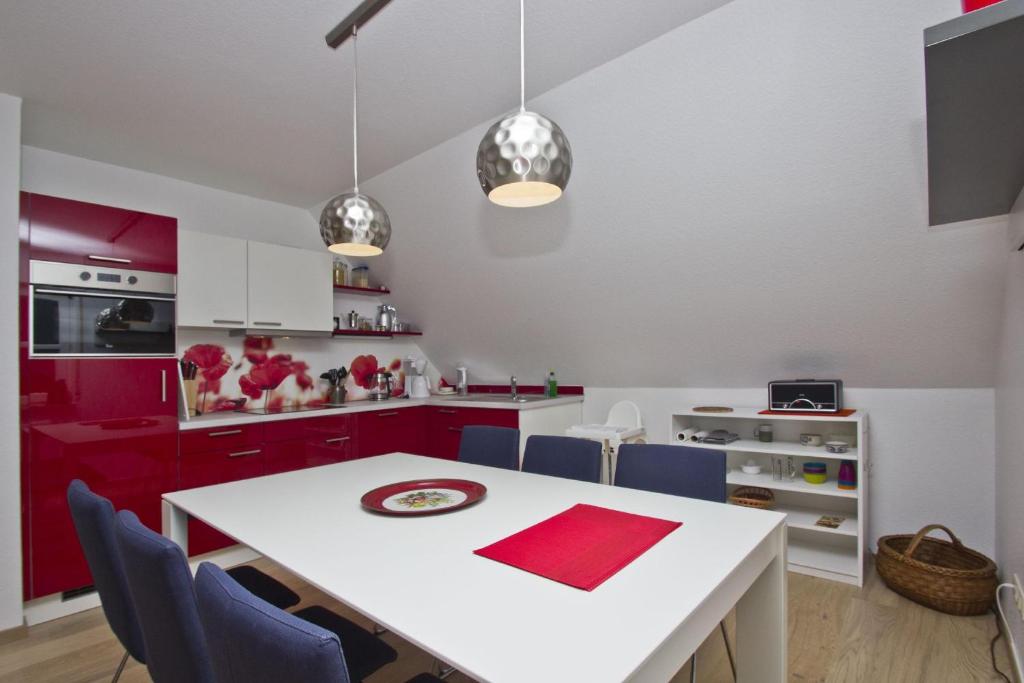 strandnahe Ferienwohnung mit schönem Garten und Sauna - Ferienhaus Gisela FeWo Vilmblick photo 4
