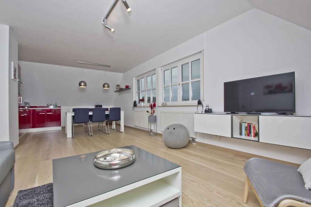 strandnahe Ferienwohnung mit schönem Garten und Sauna - Ferienhaus Gisela FeWo Vilmblick photo 3