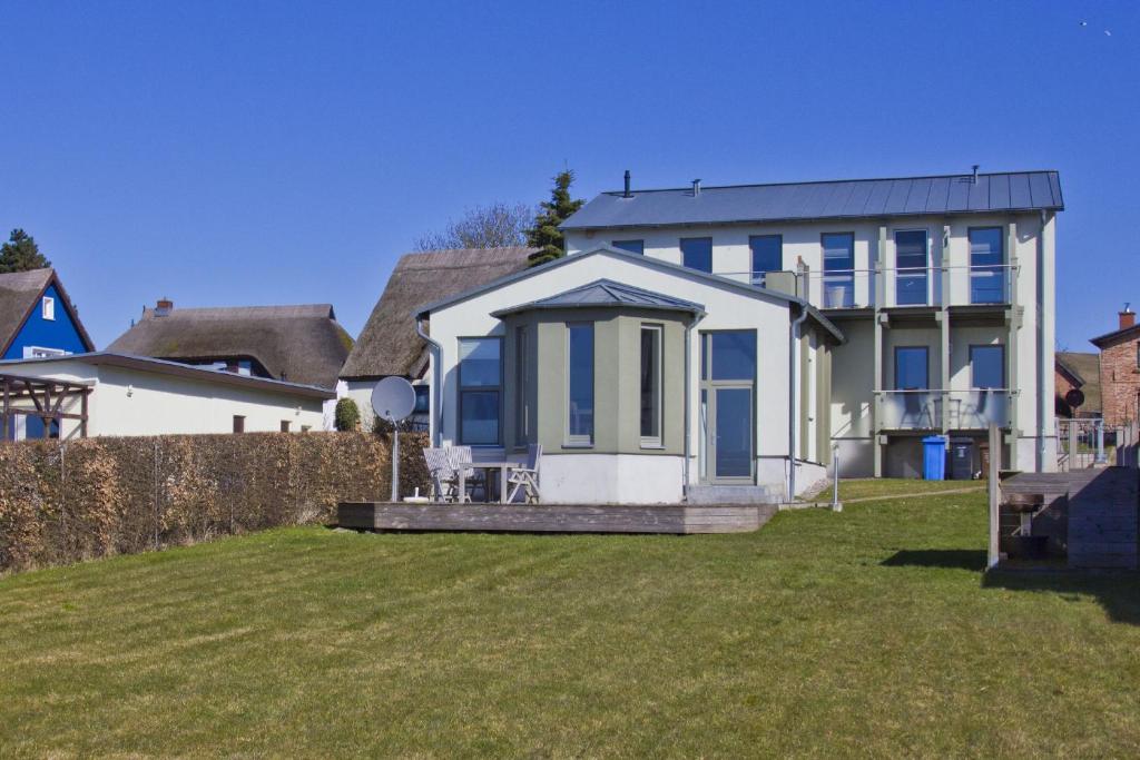 Balkon mit Meerblick, ruhige Lage - Ferienhaus Distelfink FeWo 02