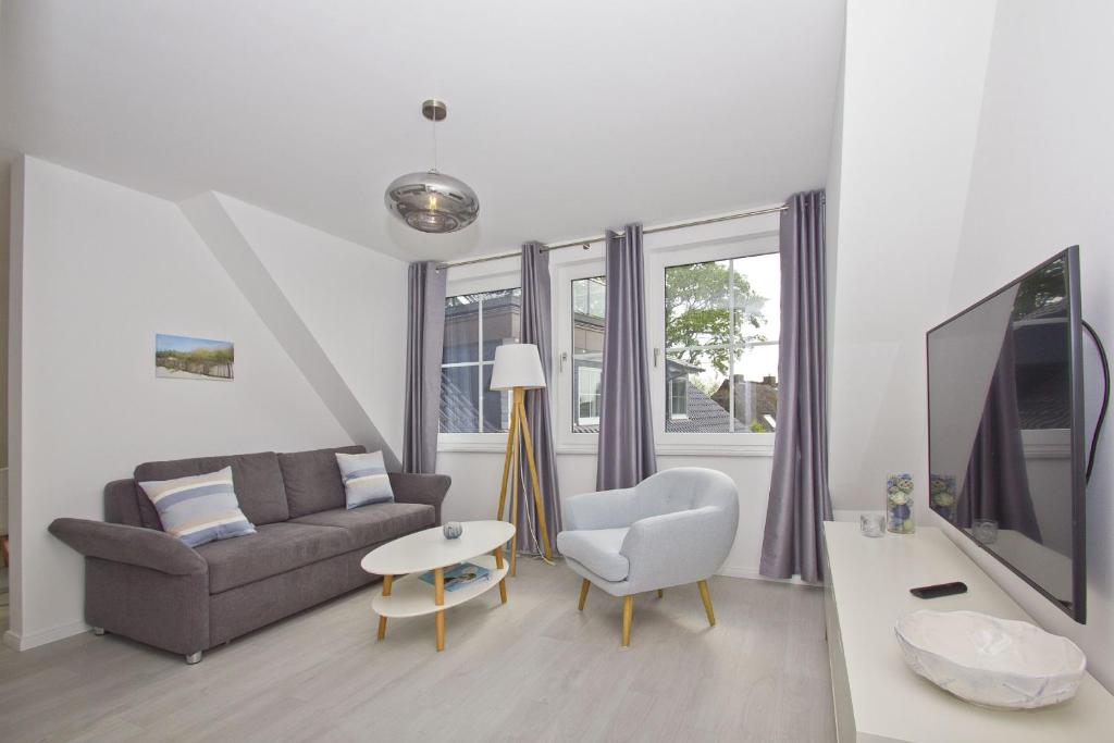 gratis Nutzung vom AHOI Erlebnisbad und Sauna in Sellin - Haus Inselwind FeWo MEERwellen photo 3