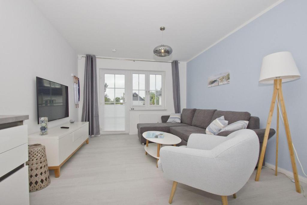 moderne Ferienwohnung mit eigener Terrasse - Haus Inselwind FeWo MEERsand photo 4