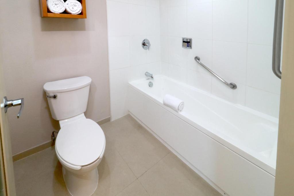 Staybridge Suites Guadalajara Expo, an IHG Hotel photo 3