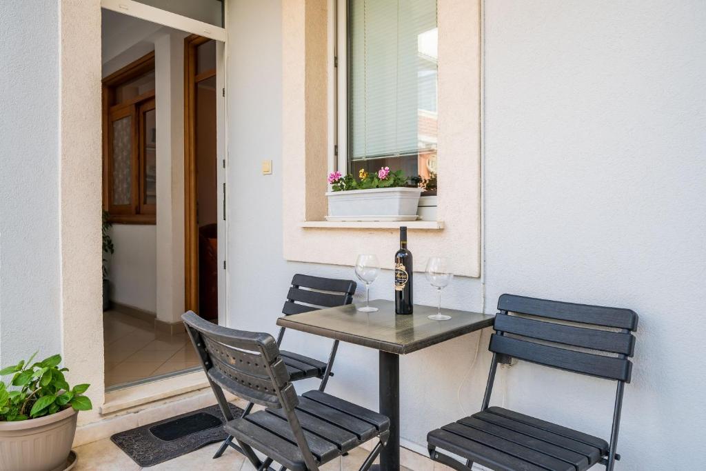 Apartment Jelena photo 2