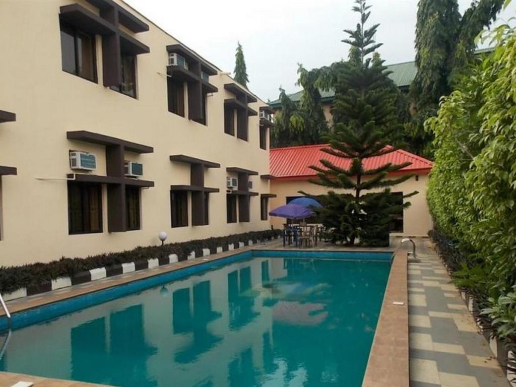 Room in Lodge - Benac Suites and Hotel