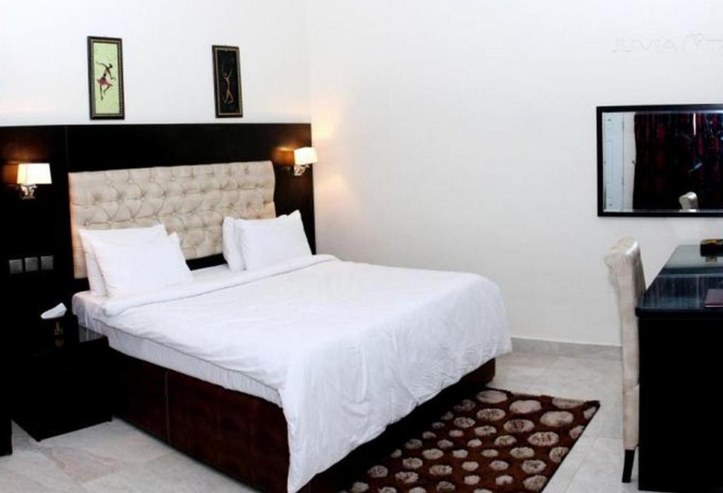 Room in Lodge - La Diva Hotels Events Centre photo 2